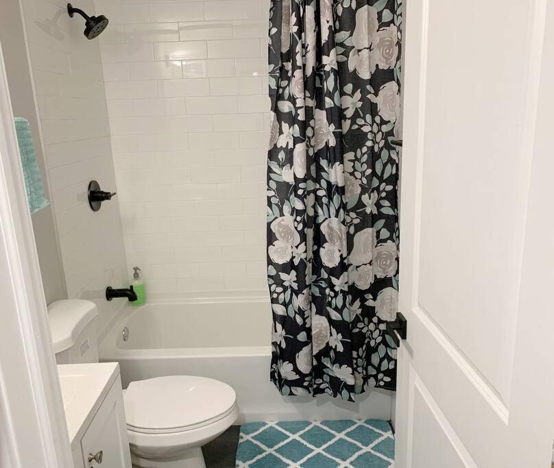 Modern 3 Bedroom 2 Ba With Patio Philadelphia Dış mekan fotoğraf
