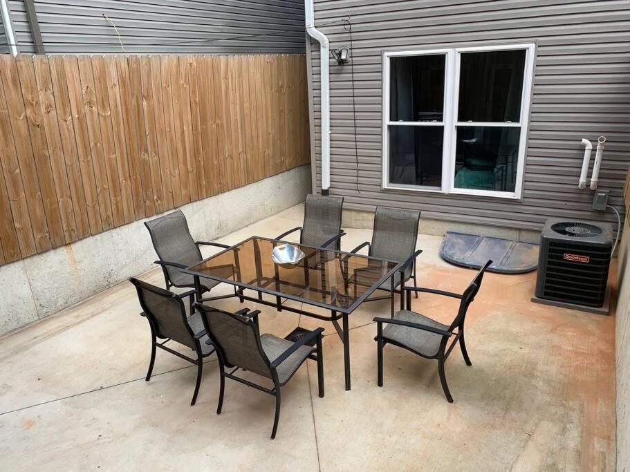 Modern 3 Bedroom 2 Ba With Patio Philadelphia Dış mekan fotoğraf