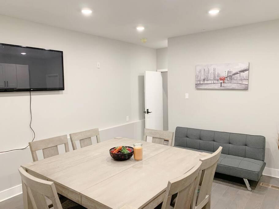 Modern 3 Bedroom 2 Ba With Patio Philadelphia Dış mekan fotoğraf